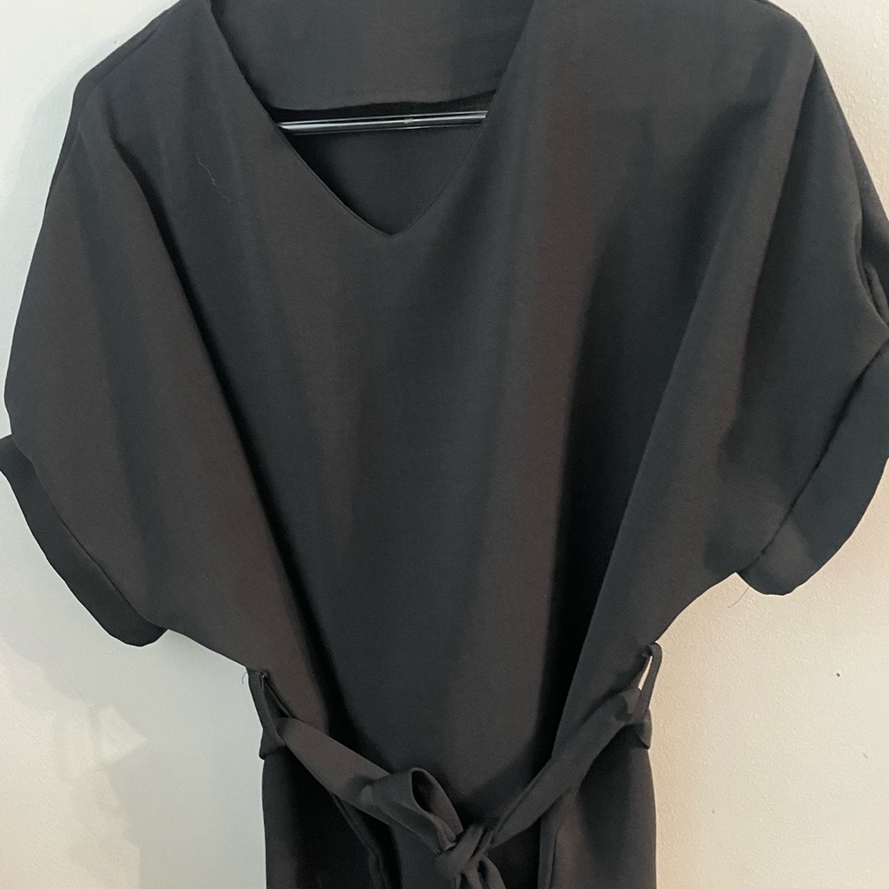 Women's Black V-Neck Belted Top